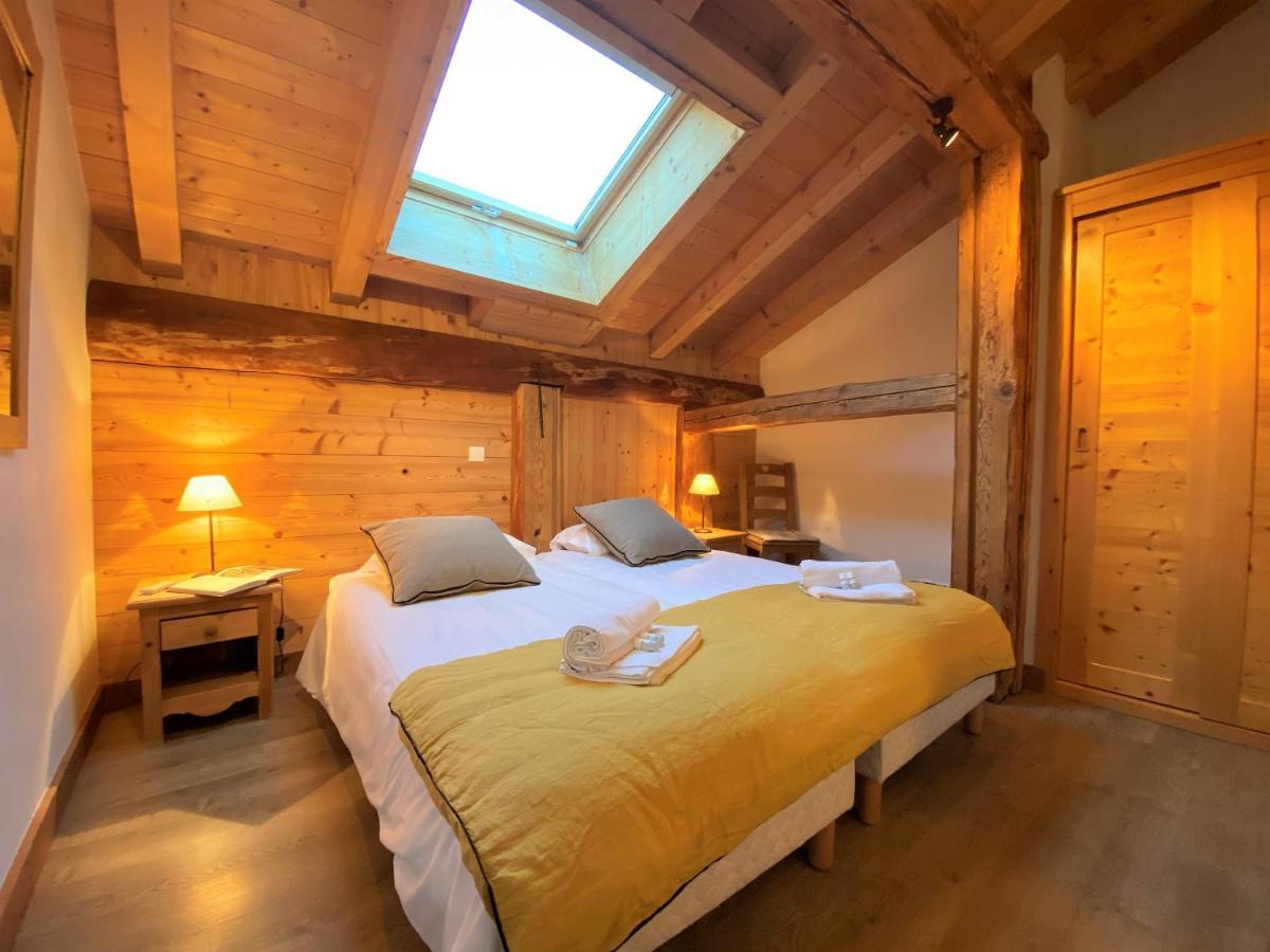 Chalet In Morzine Sleeping 12 With Sauna Exteriör bild